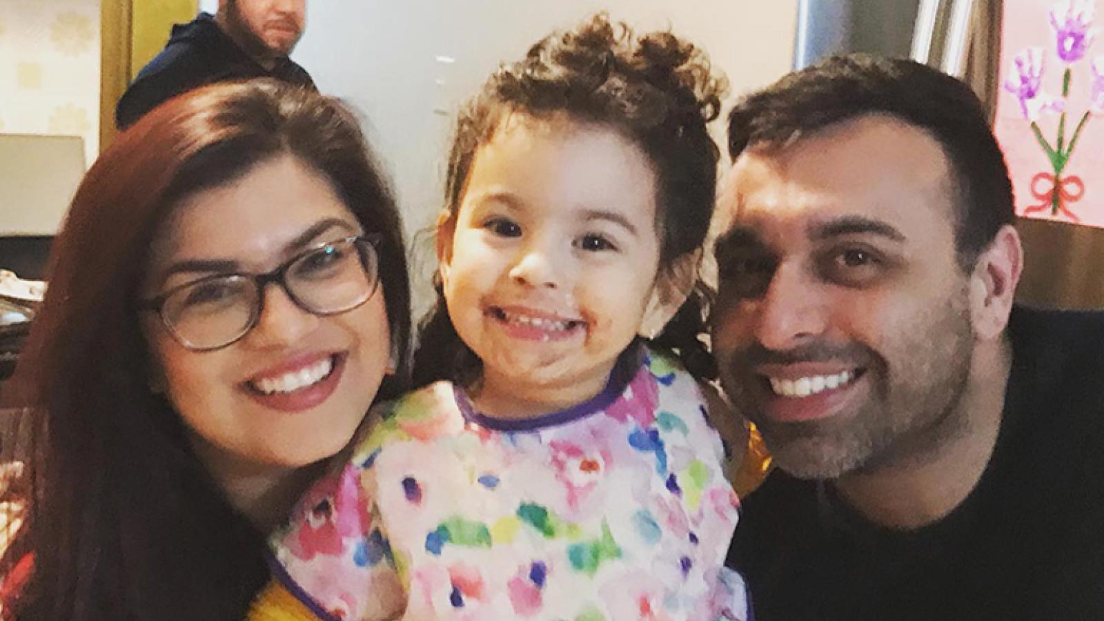 Ellie Rossi and parents