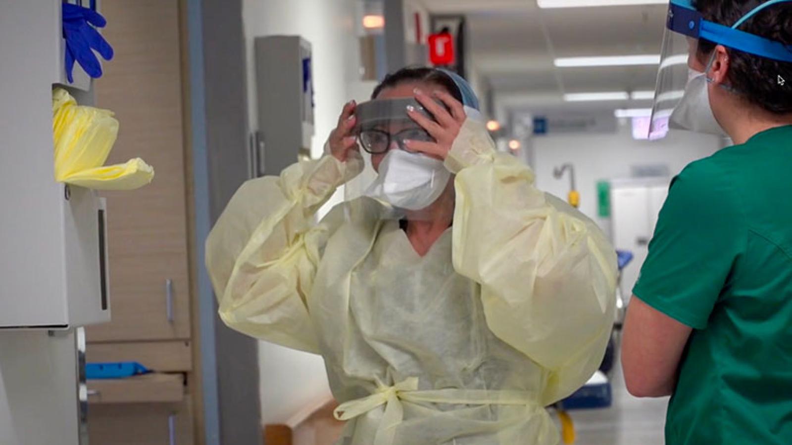 Nurse in PPE