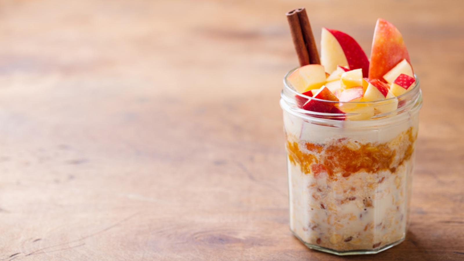 Apple pie overnight oats