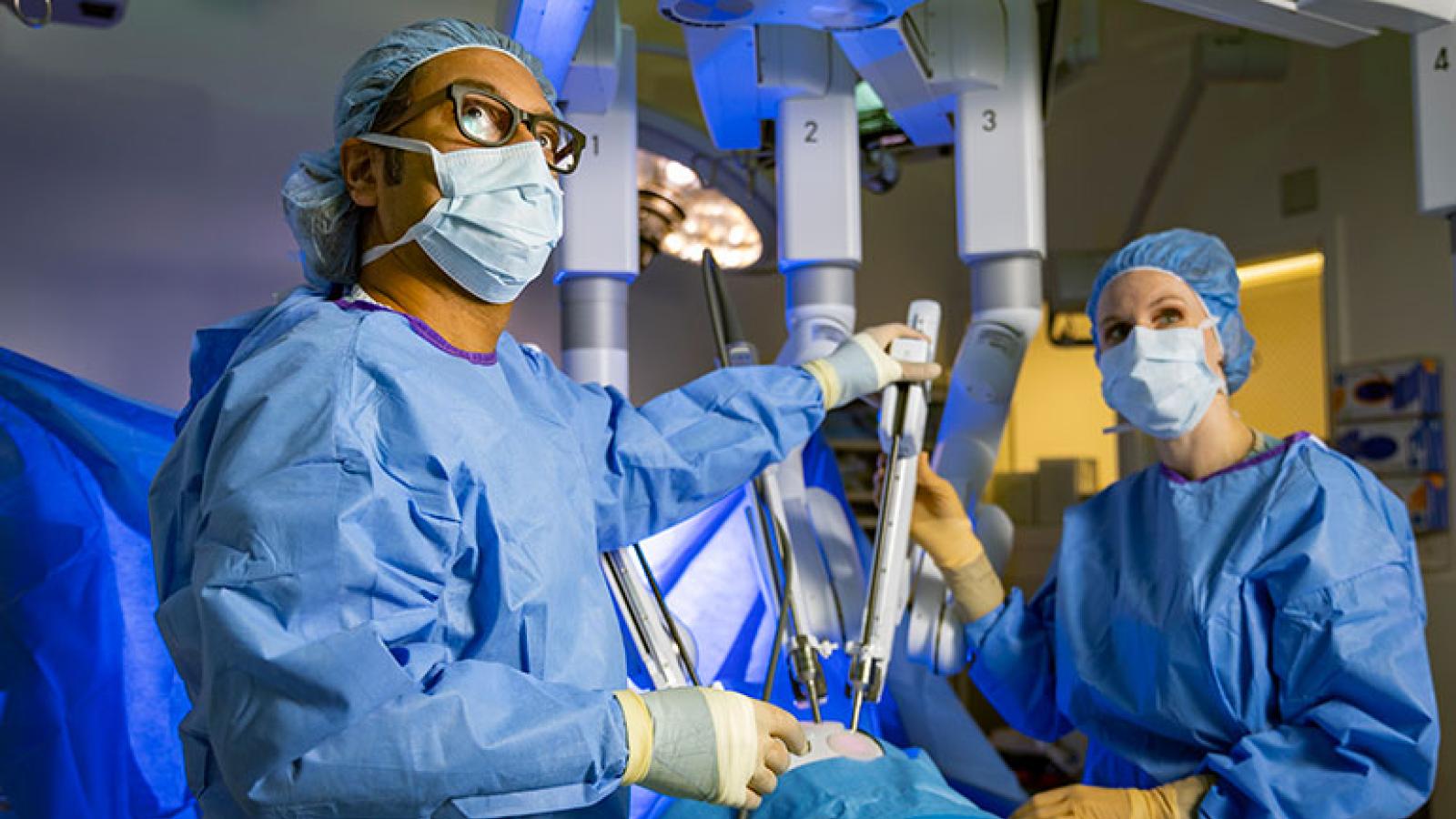 Robotic surgery demonstration at Rush