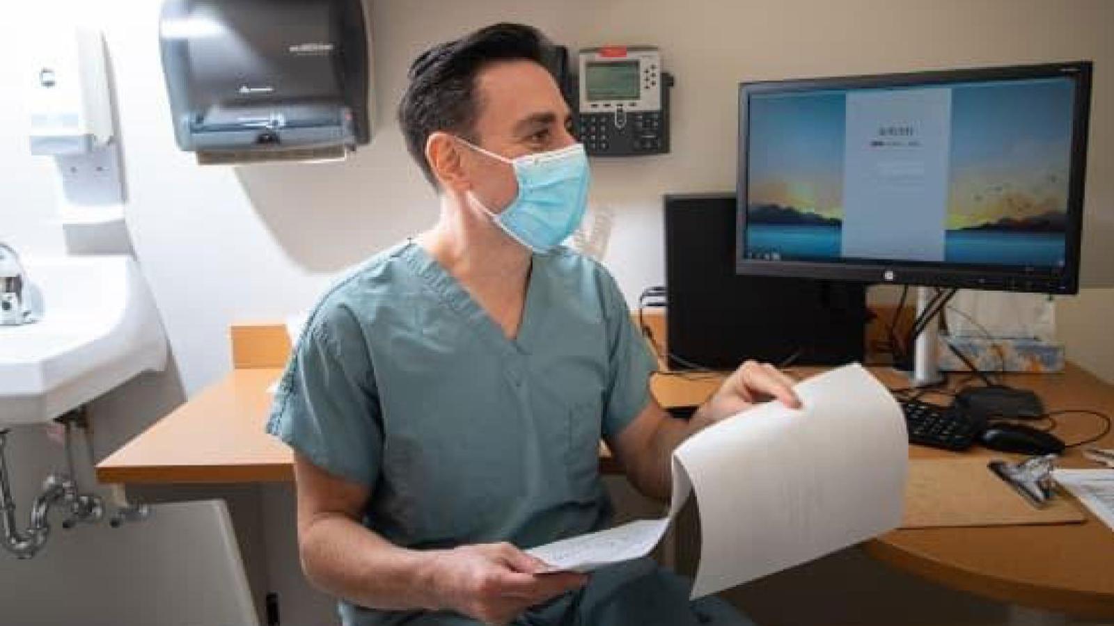 Listen now to a podcast about essential treatment for essential tremor from RUSH expert Sepehr Sani, MD.