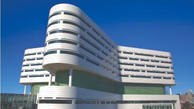 Rush University Medical Center Tower daytime
