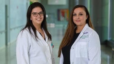 Listen now to a podcast about breast cancer treatment and surgical reconstruction from RUSH experts Rosalinda Alvarado, MD, and Deana Shenaq, MD.
